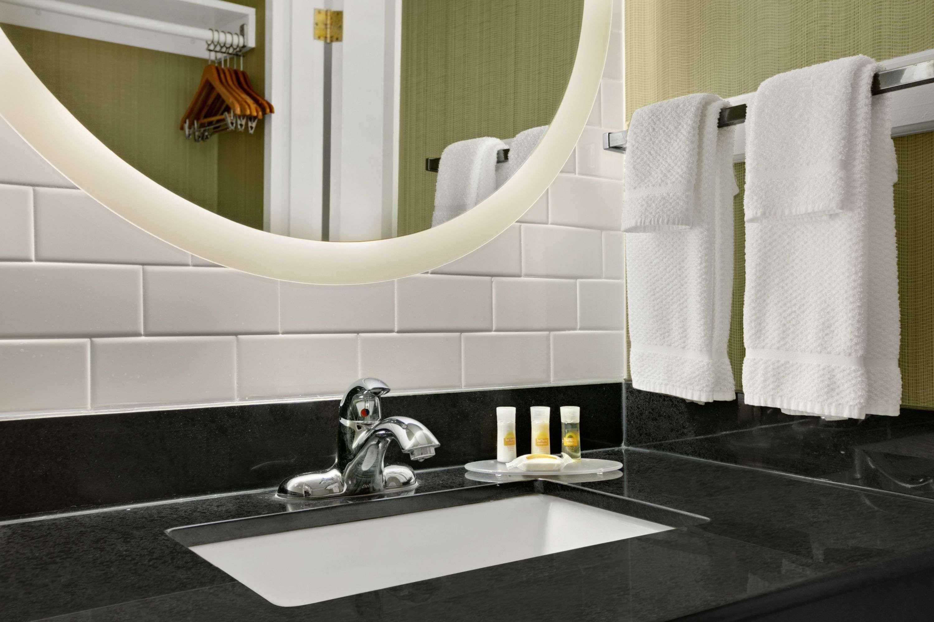 Days Inn By Wyndham Penn State State College Ngoại thất bức ảnh